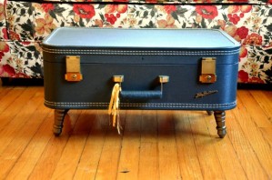 Upcycled-Vintage-Suitcase-DIY-Coffee-Table-620x410